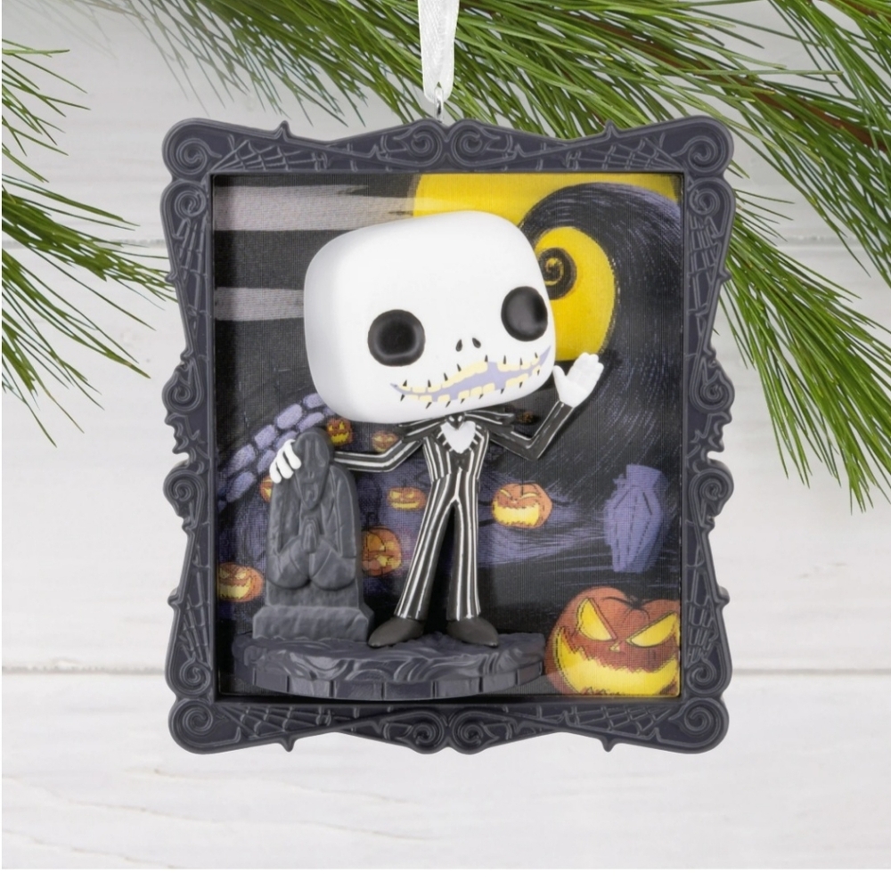 NEW Hallmark Christmas Ornament (Disney Tim Burton's The Nightmare before Christ - Picture 3 of 16